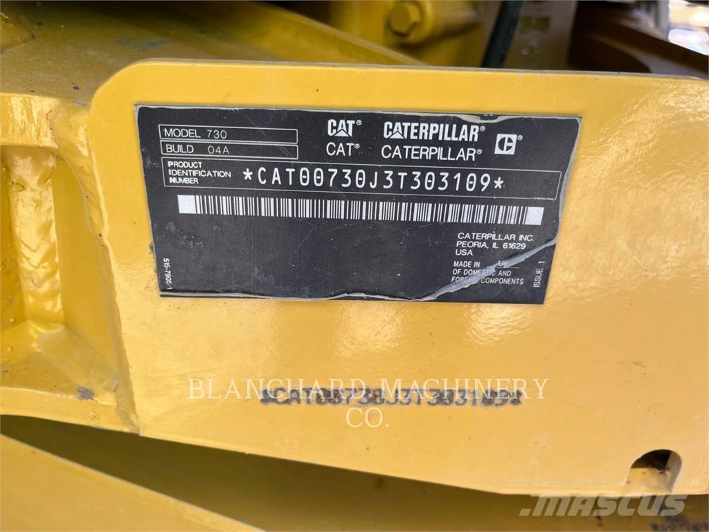 CAT 730 ساحبات مفصلية