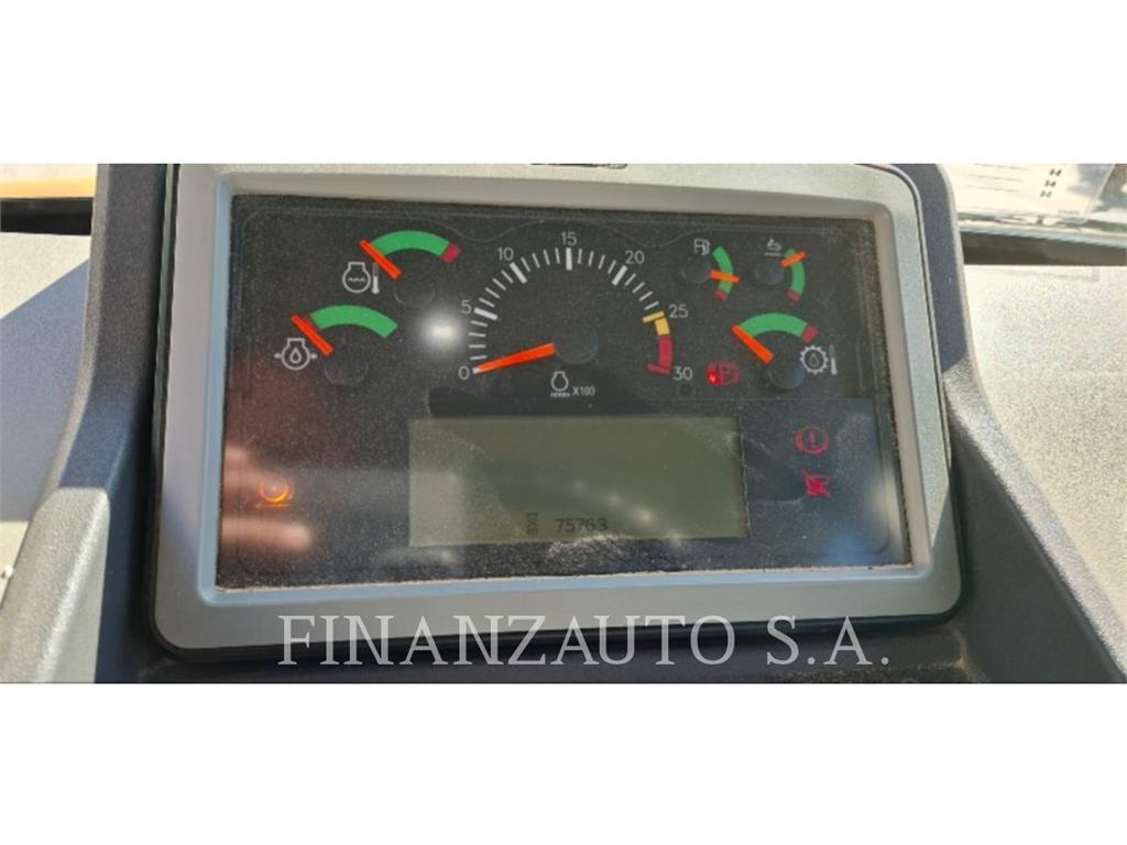 CAT 730 ساحبات مفصلية