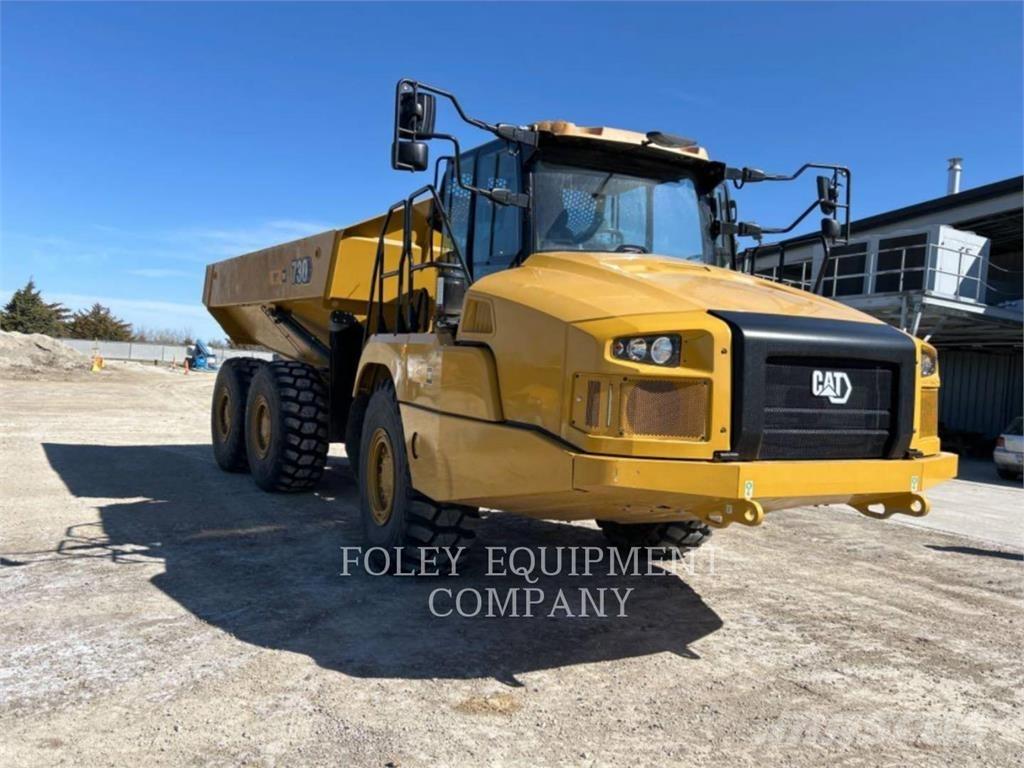 CAT 730-04 ساحبات مفصلية
