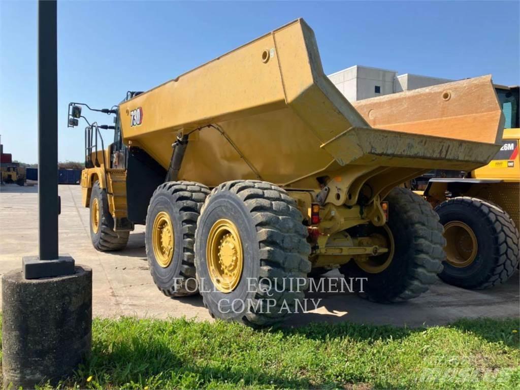CAT 730-04 ساحبات مفصلية