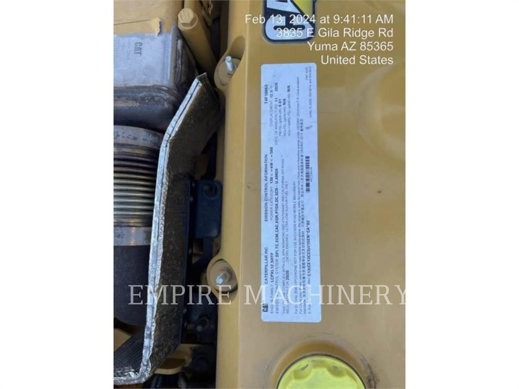 CAT 730-04 ساحبات مفصلية