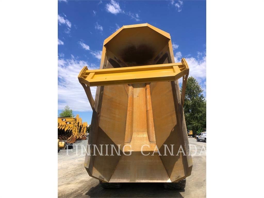 CAT 730-04 ساحبات مفصلية