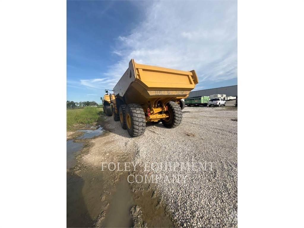 CAT 730-04 ساحبات مفصلية