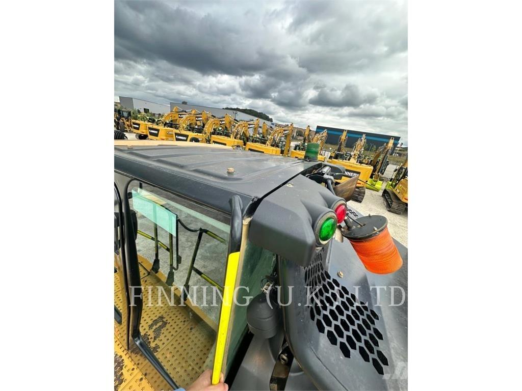 CAT 730-04A ساحبات مفصلية