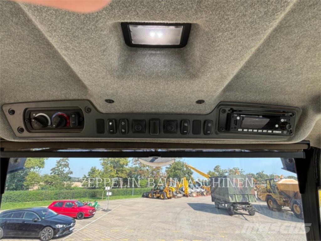 CAT 730-04A ساحبات مفصلية