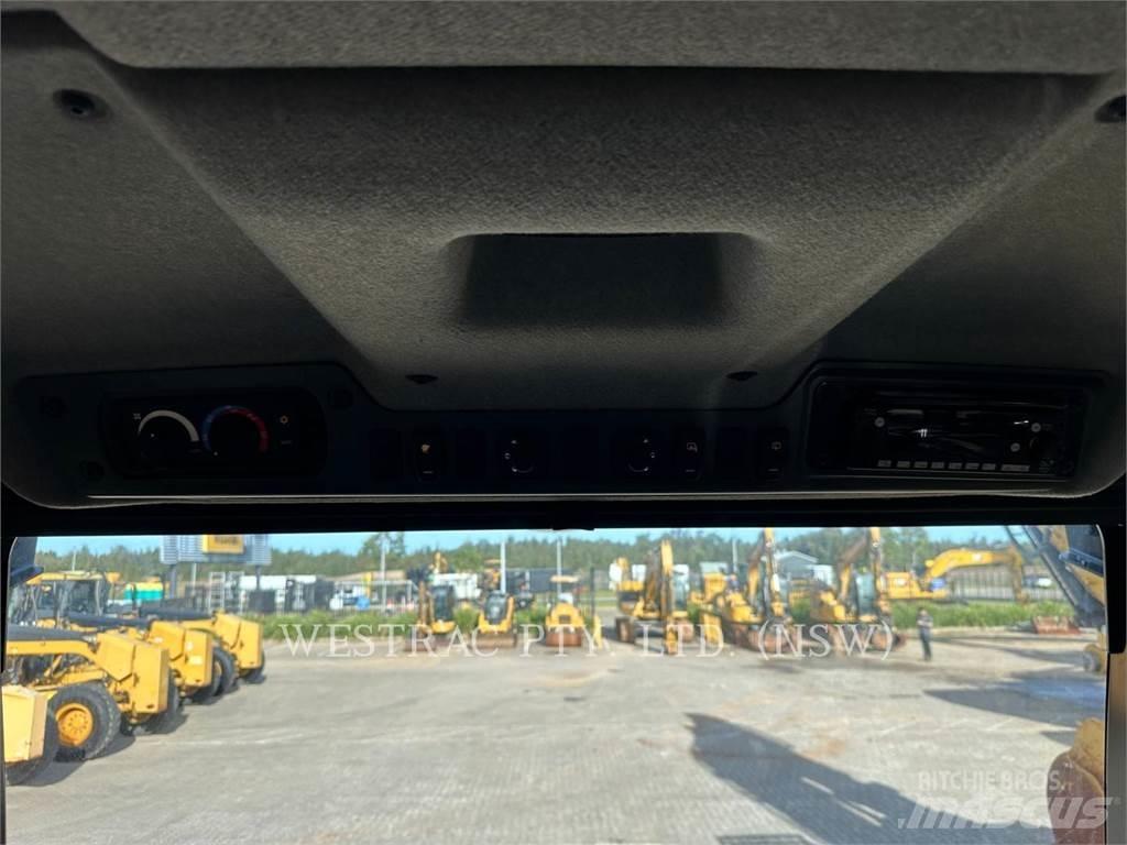 CAT 730-04LRC ساحبات مفصلية