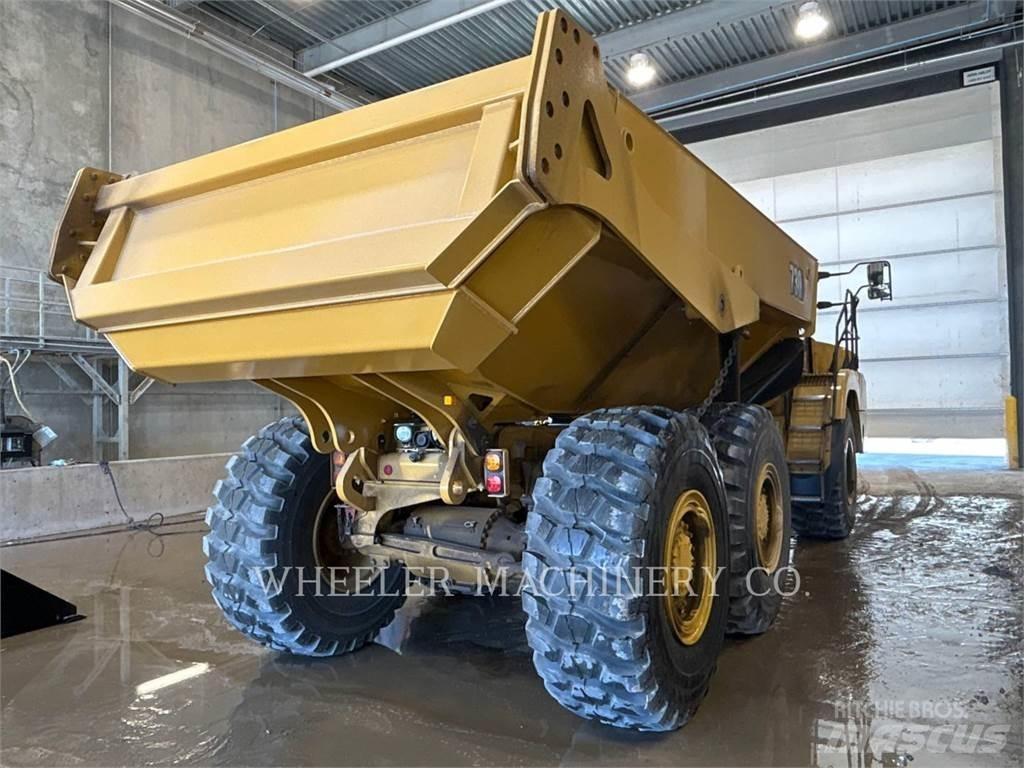 CAT 730 TG ساحبات مفصلية