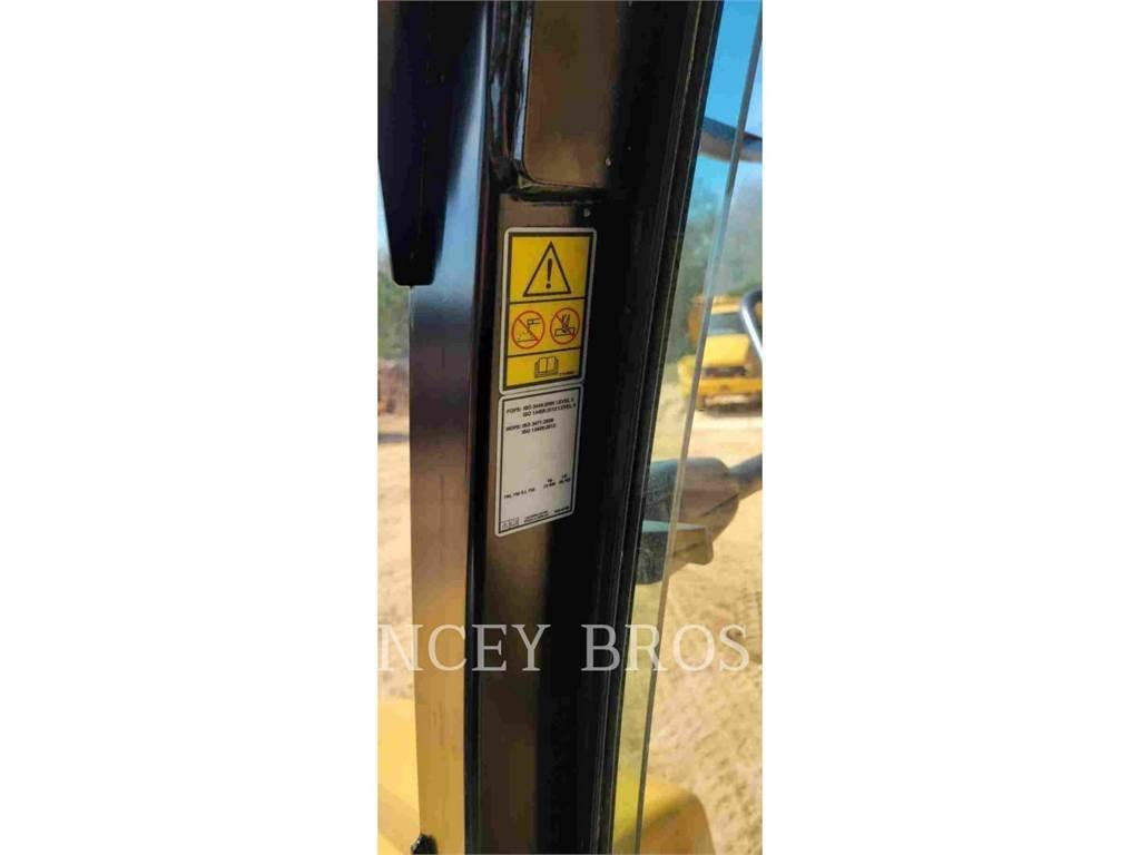 CAT 730 TG ساحبات مفصلية