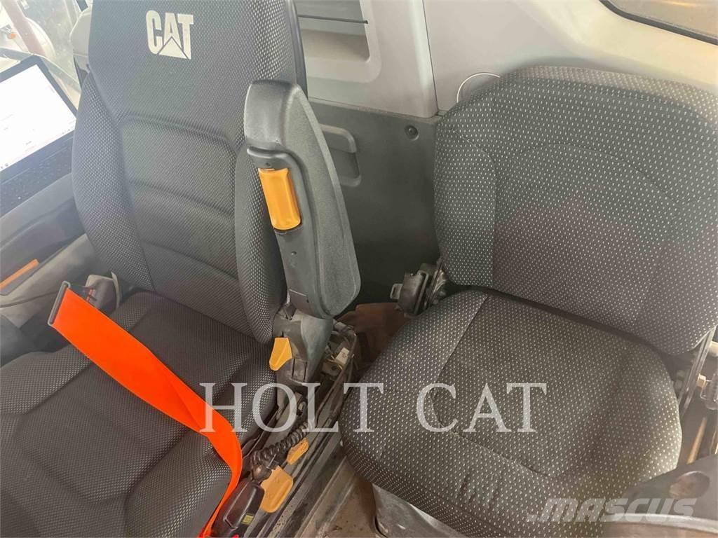 CAT 73004 ساحبات مفصلية