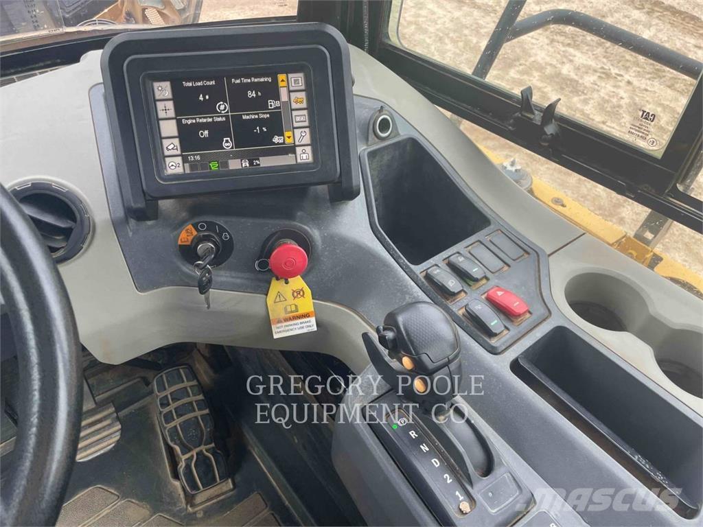 CAT 73004 ساحبات مفصلية