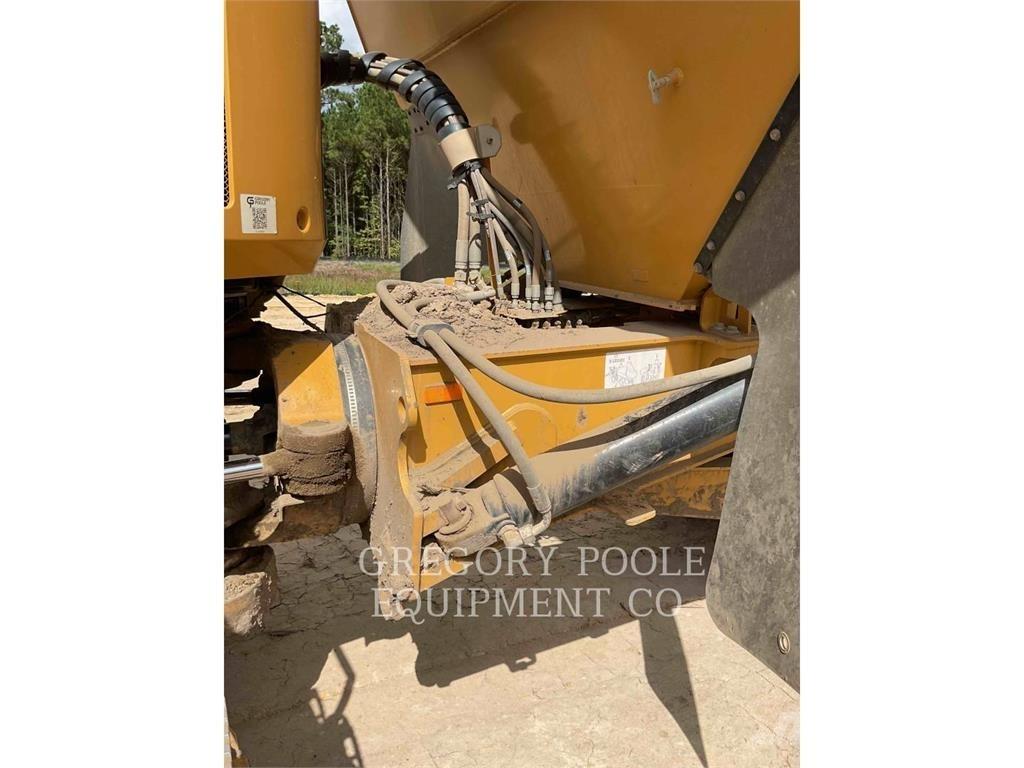 CAT 73004 ساحبات مفصلية