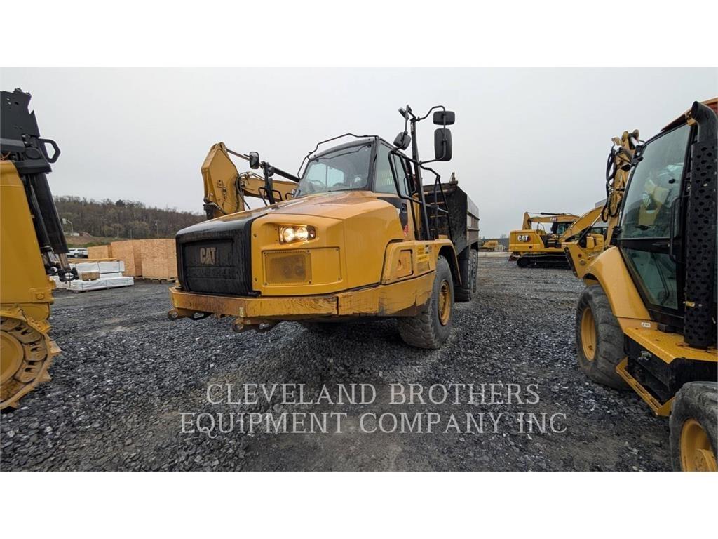CAT 730C صهاريج مياه