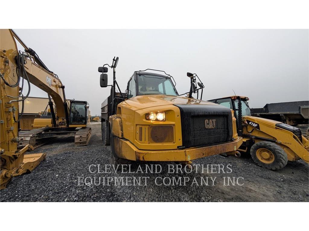 CAT 730C صهاريج مياه