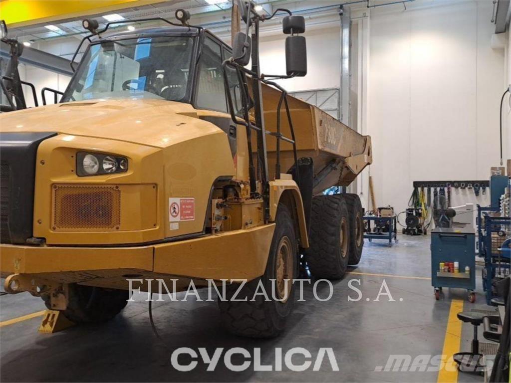 CAT 730C ساحبات مفصلية