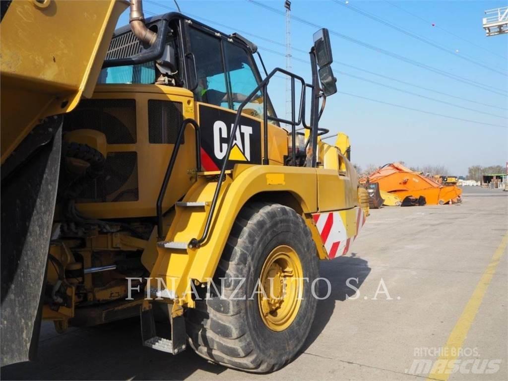 CAT 730C ساحبات مفصلية