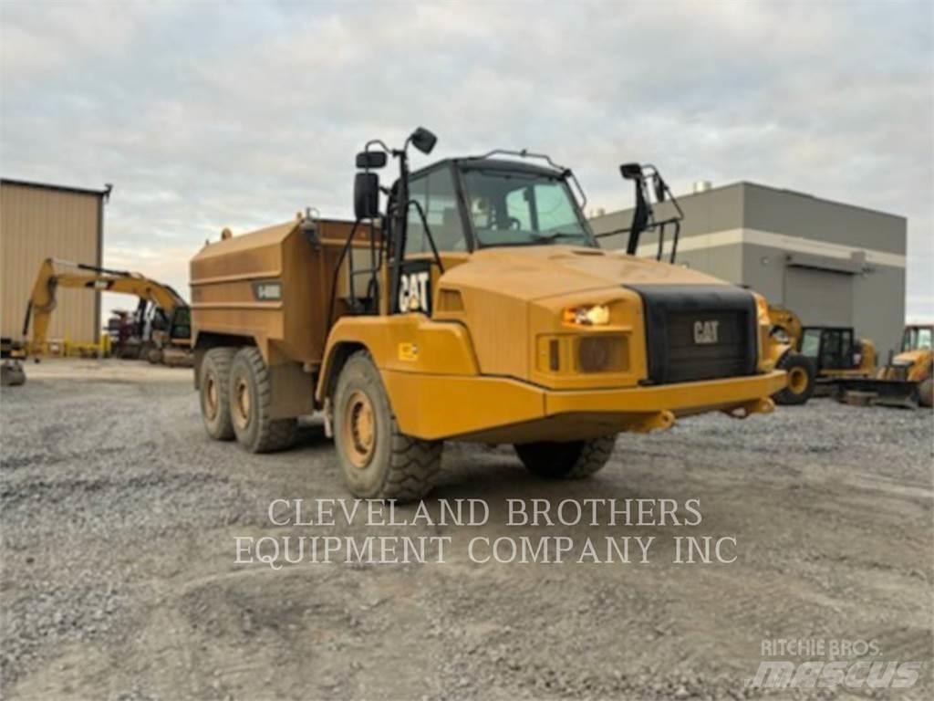 CAT 730C WW صهاريج مياه
