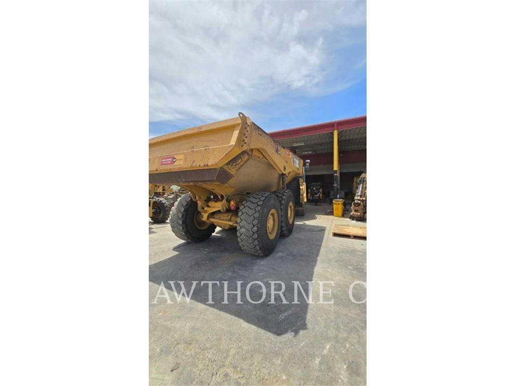 CAT 730C2 ساحبات مفصلية