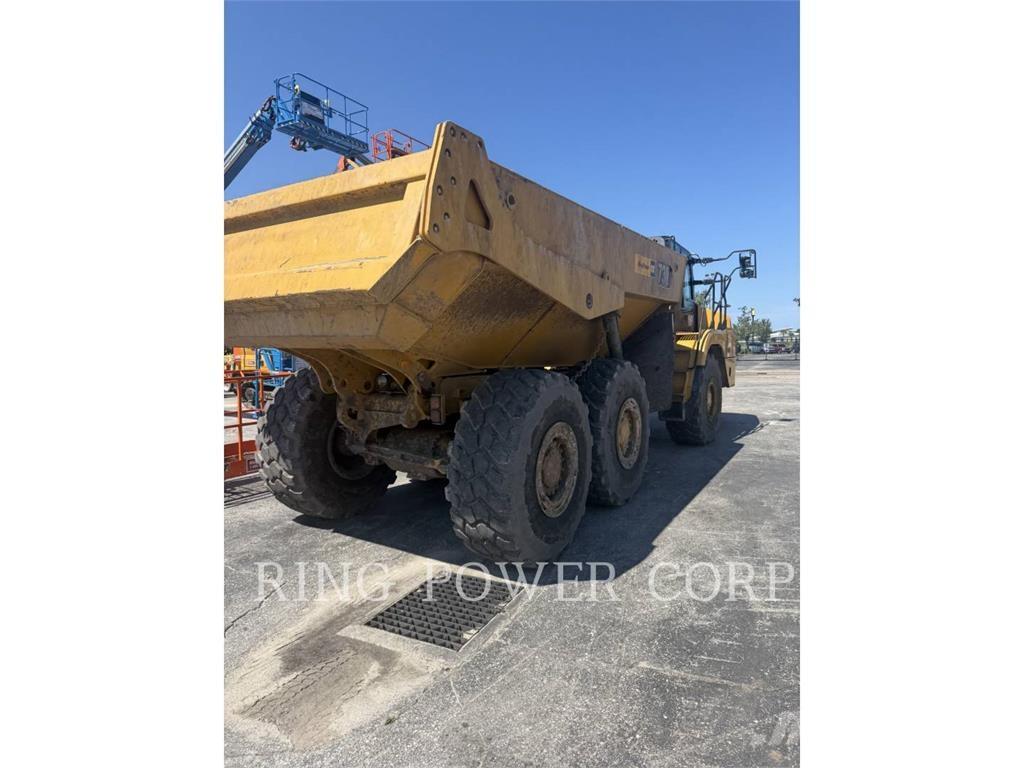 CAT 730TG ساحبات مفصلية