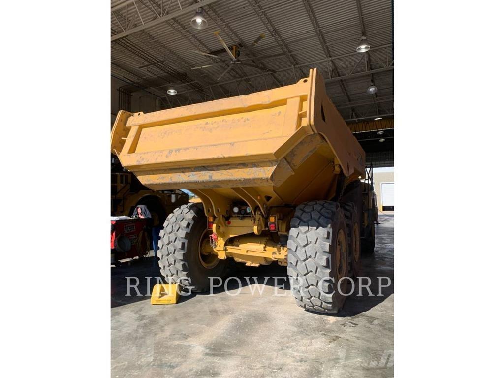 CAT 730TG ساحبات مفصلية