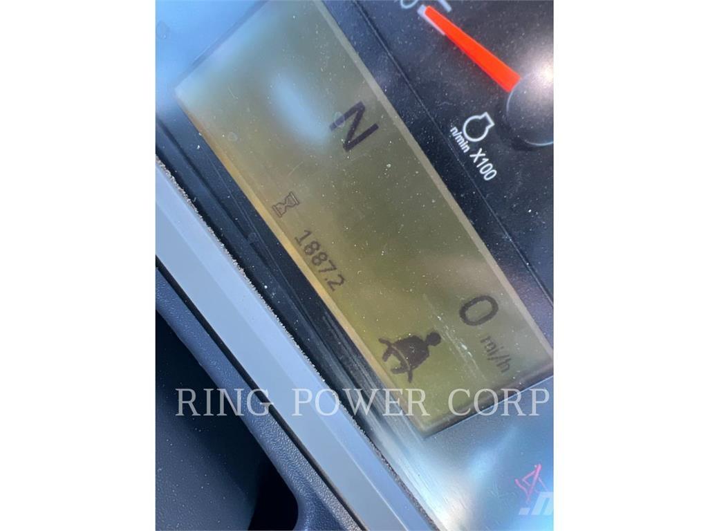 CAT 730TG ساحبات مفصلية