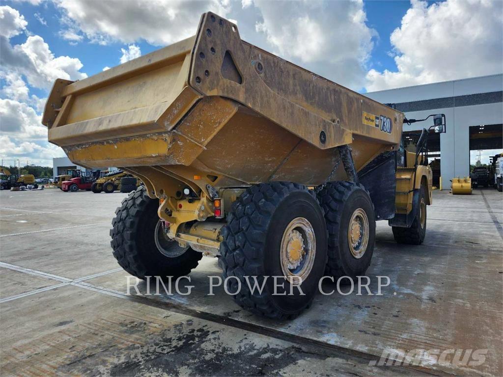 CAT 730WW شاحنات ذات صهاريج