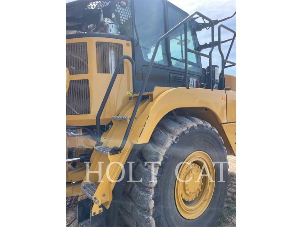 CAT 735 ساحبات مفصلية