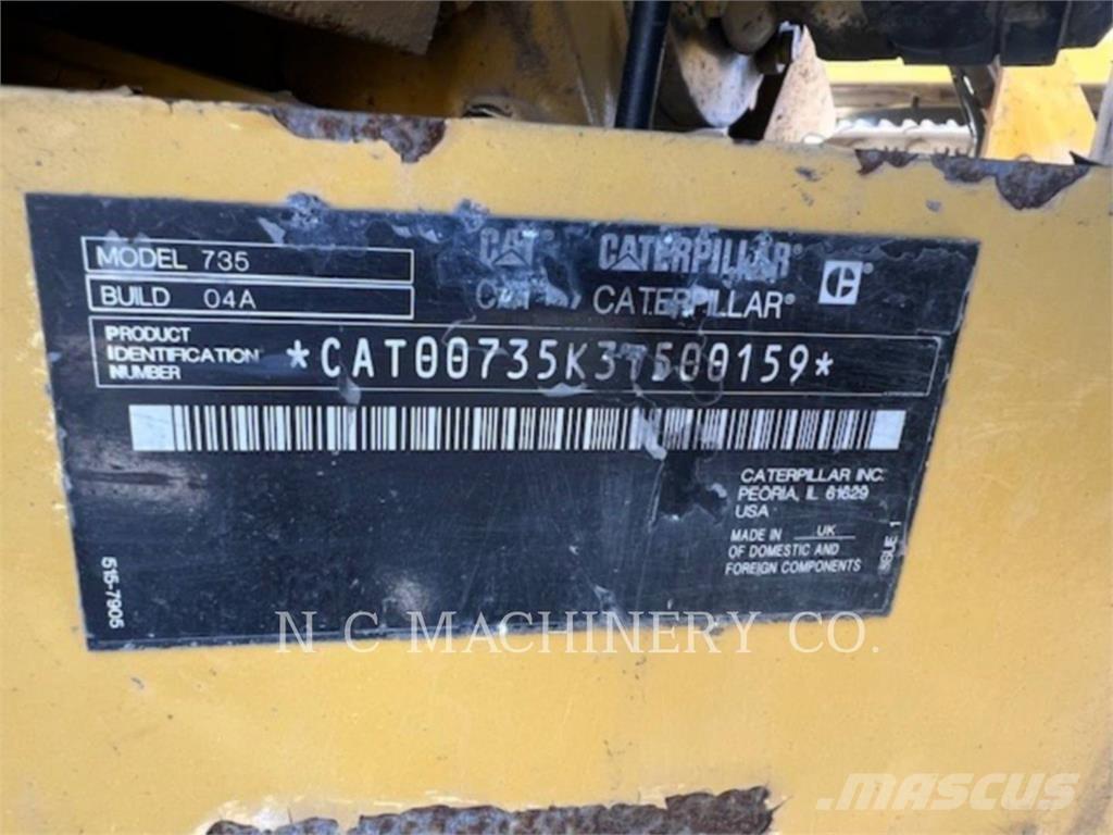 CAT 735 ساحبات مفصلية