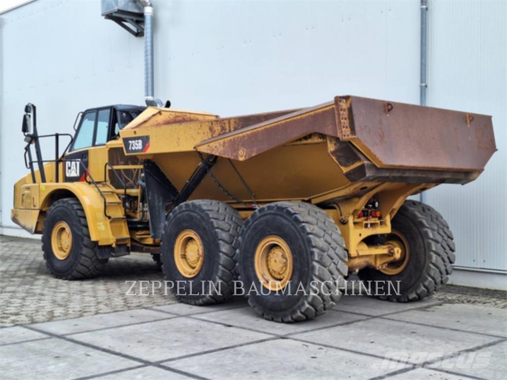 CAT 735B ساحبات مفصلية
