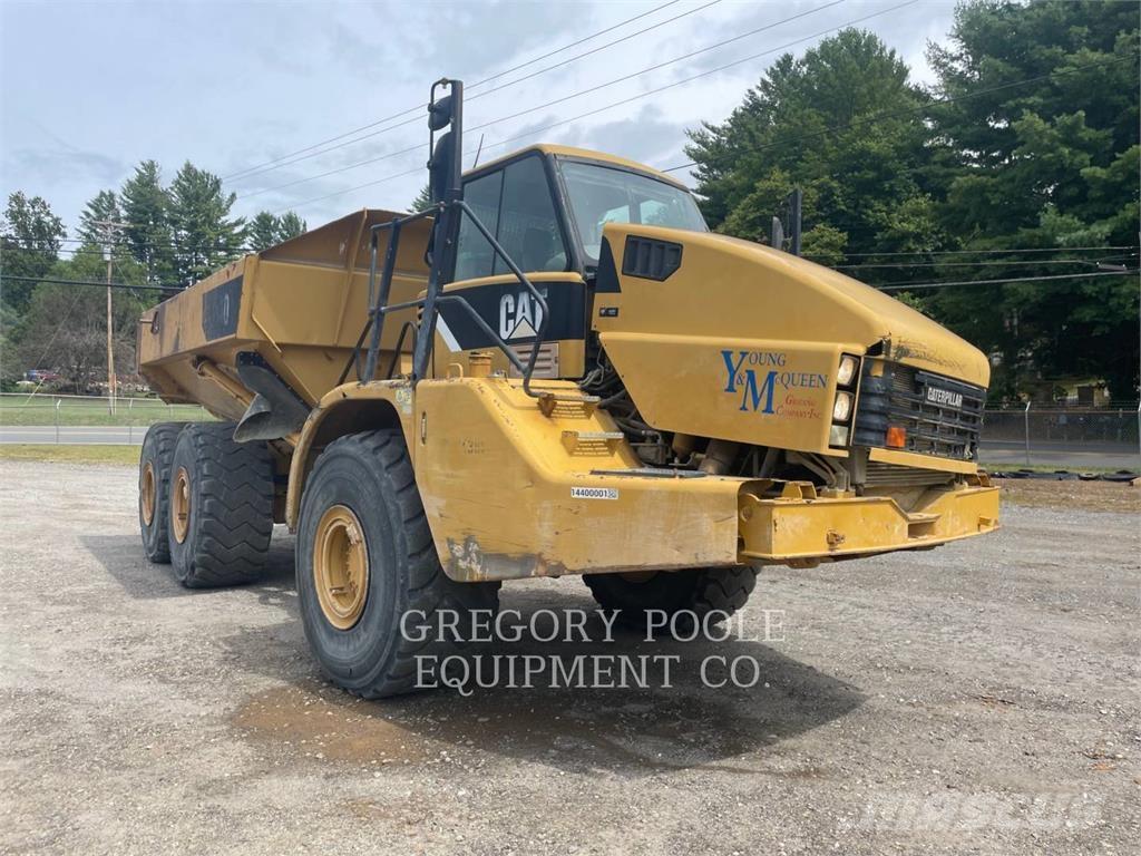 CAT 740 ساحبات مفصلية