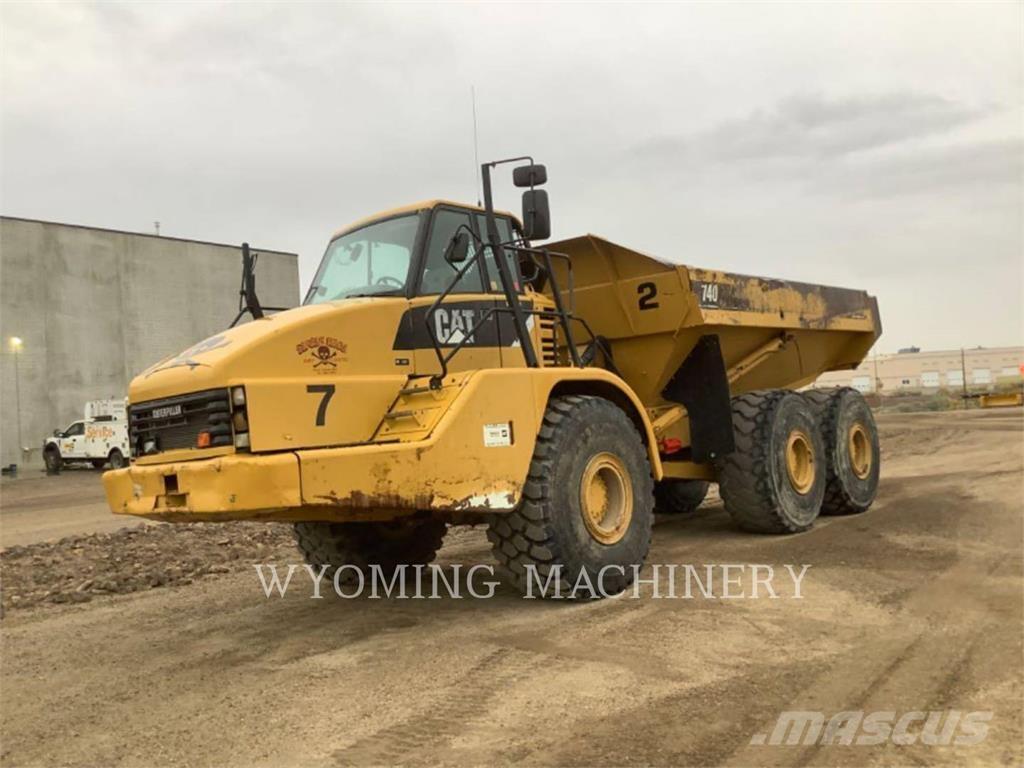 CAT 740 ساحبات مفصلية