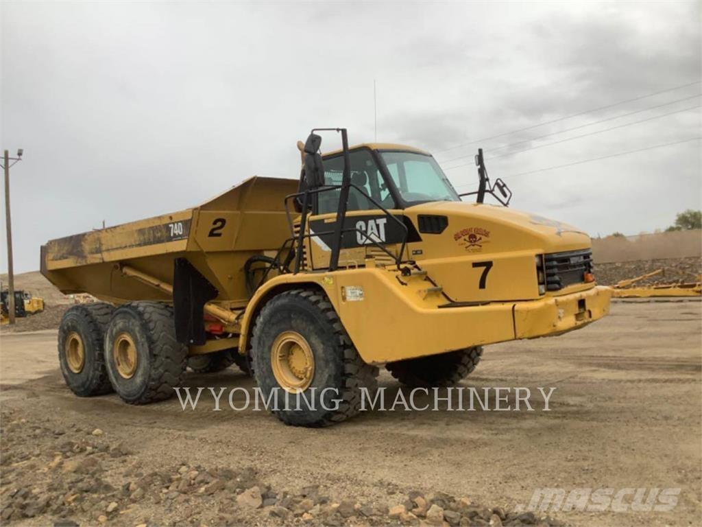 CAT 740 ساحبات مفصلية