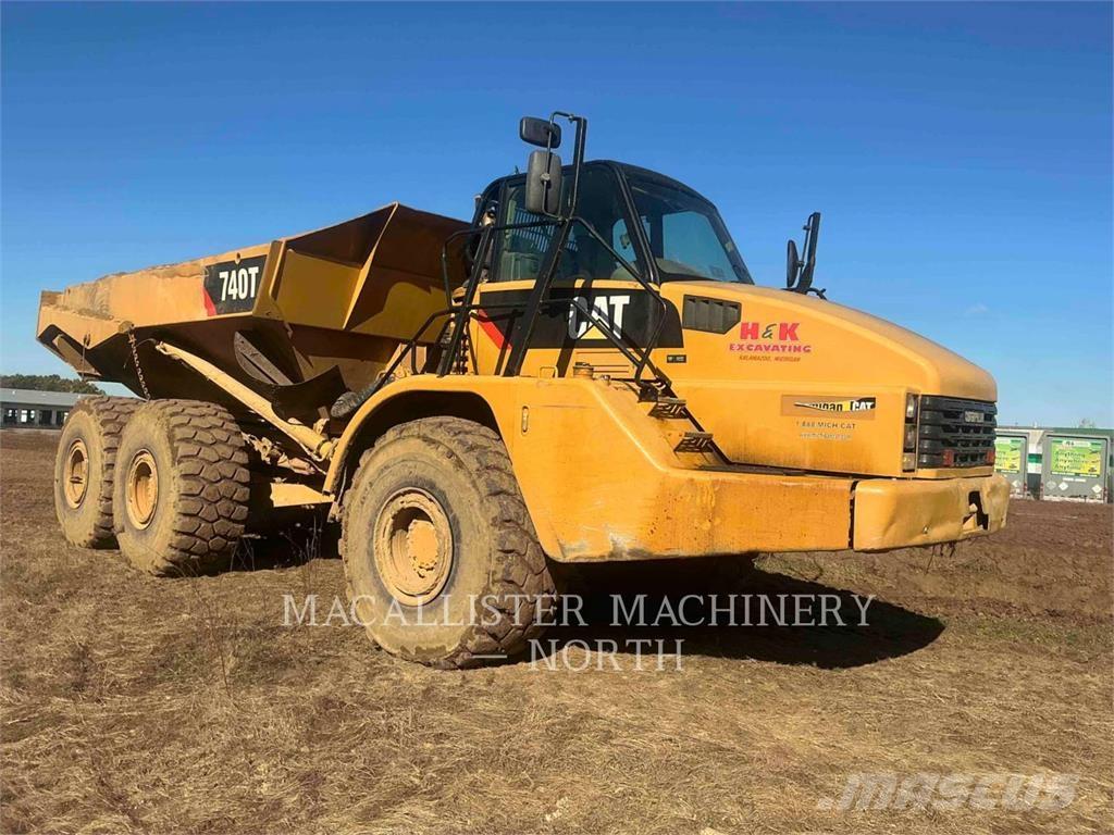 CAT 740 ساحبات مفصلية