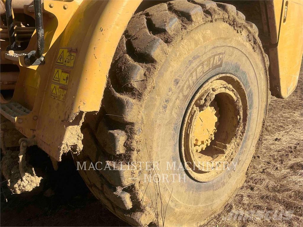 CAT 740 ساحبات مفصلية