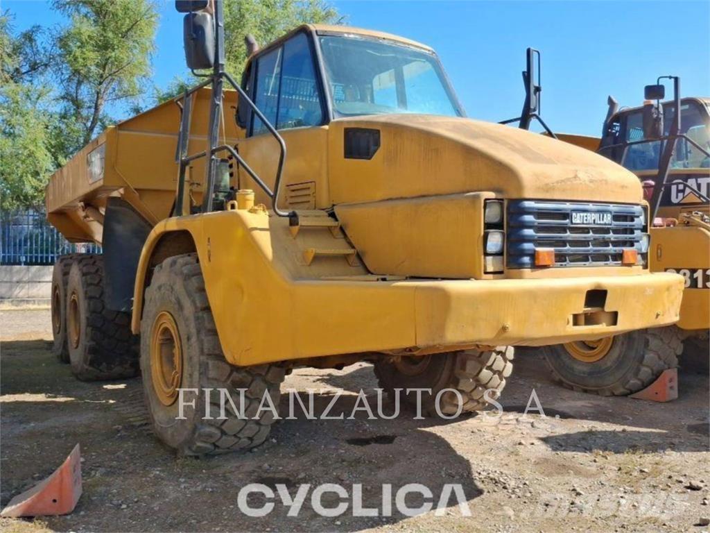CAT 740 ساحبات مفصلية