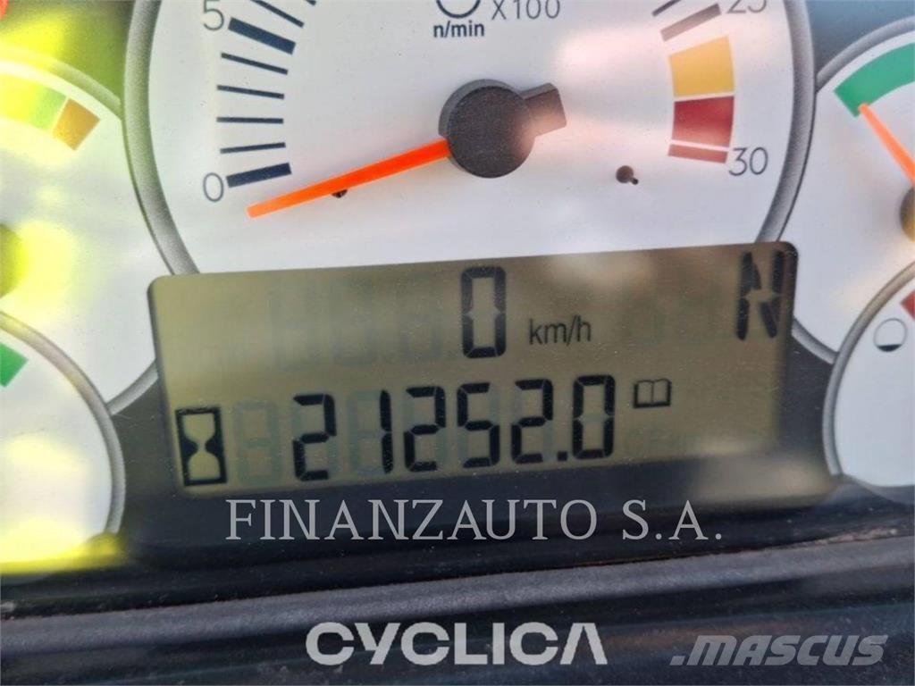 CAT 740 ساحبات مفصلية