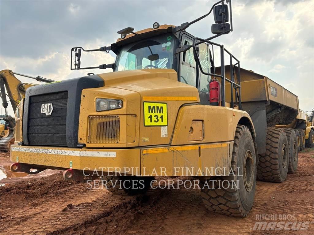 CAT 740-04GC ساحبات مفصلية