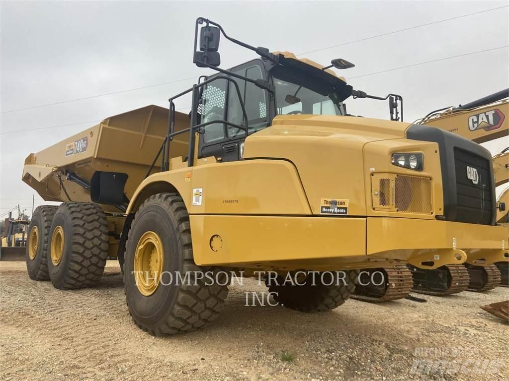 CAT 740 GC ساحبات مفصلية