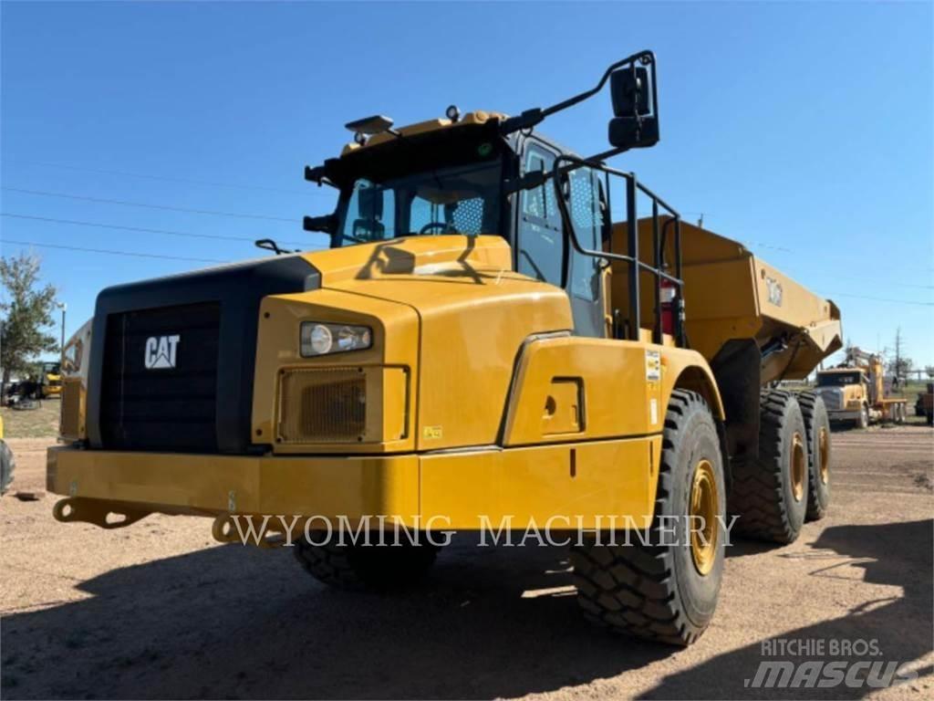 CAT 740 GC ساحبات مفصلية