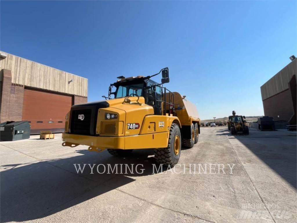 CAT 740 GC ساحبات مفصلية