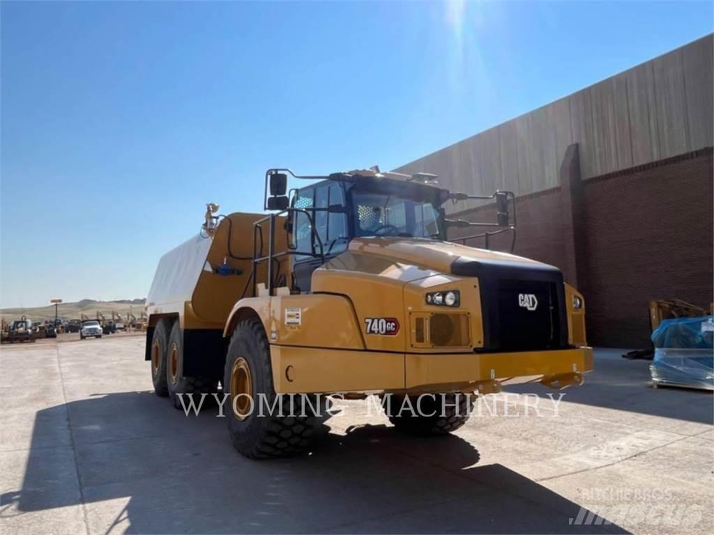 CAT 740 GC ساحبات مفصلية