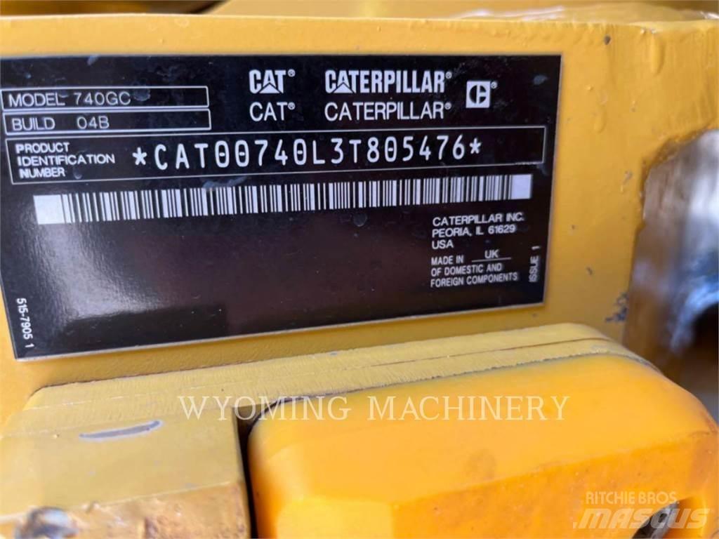 CAT 740 GC ساحبات مفصلية