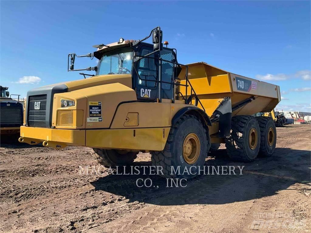 CAT 740 GC ساحبات مفصلية