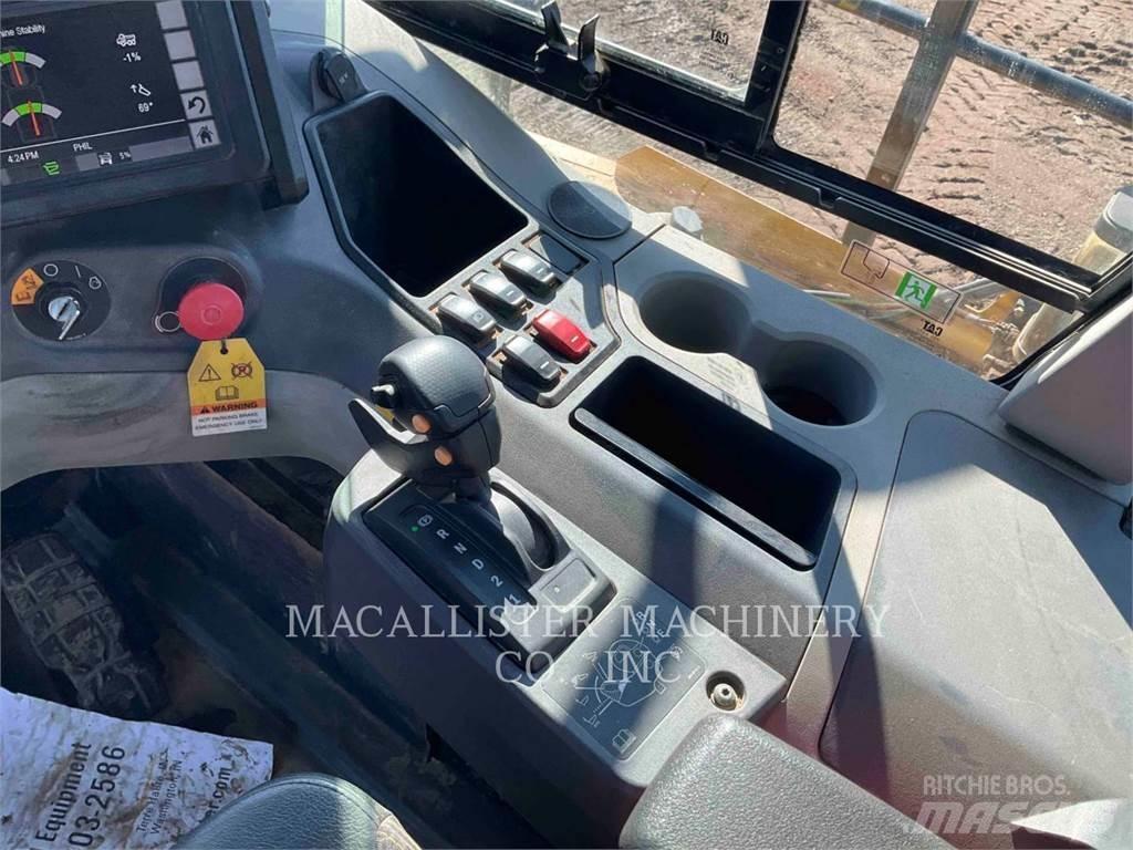 CAT 740 GC ساحبات مفصلية