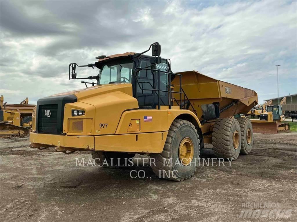 CAT 740 GC ساحبات مفصلية