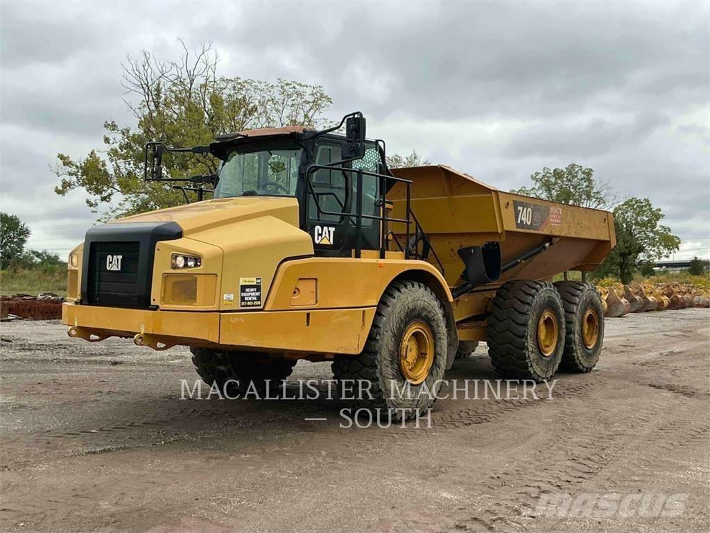 CAT 740 GC ساحبات مفصلية