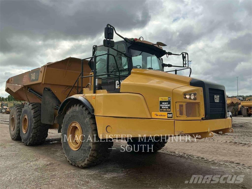 CAT 740 GC ساحبات مفصلية