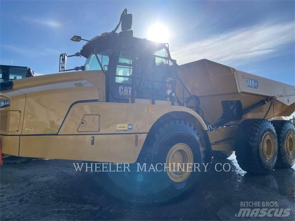 CAT 740 GC TG ساحبات مفصلية
