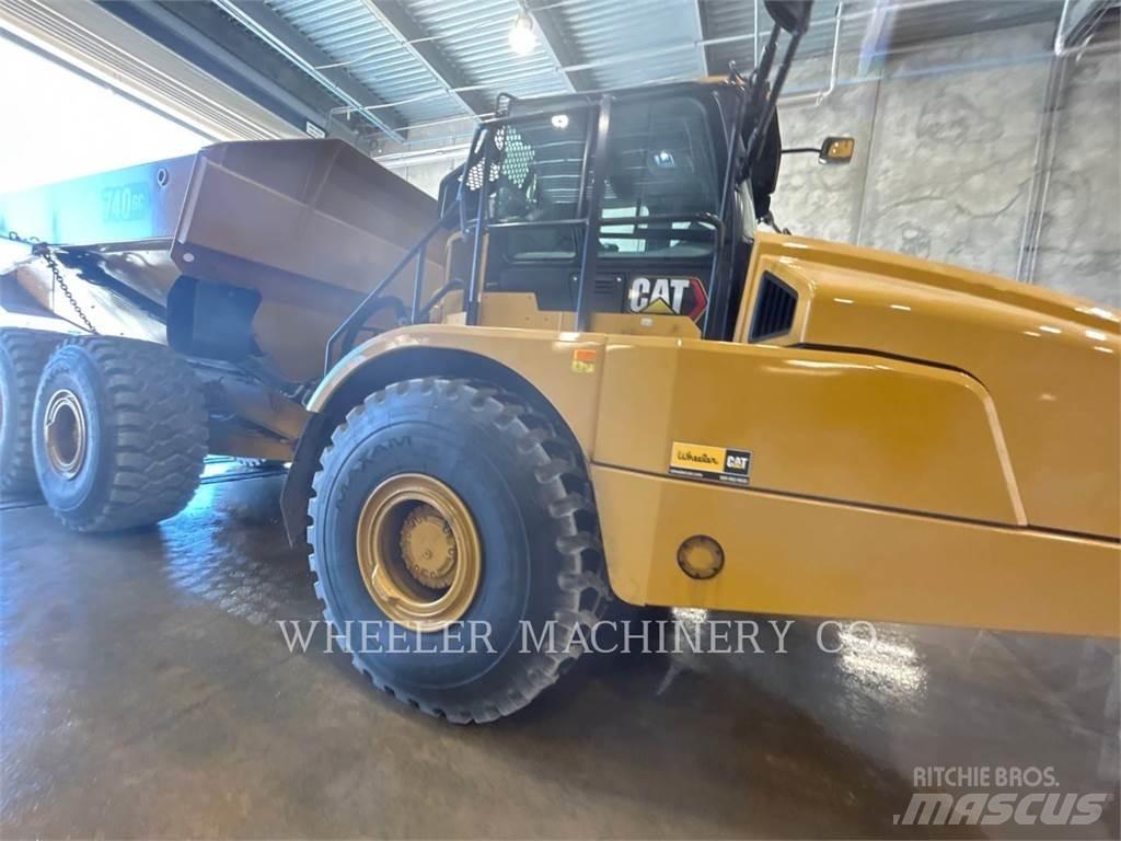 CAT 740 GC TG ساحبات مفصلية