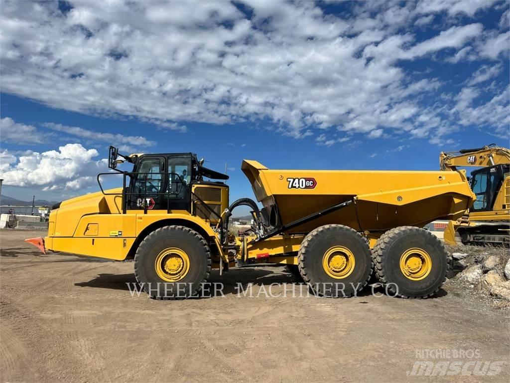 CAT 740 GC TG ساحبات مفصلية