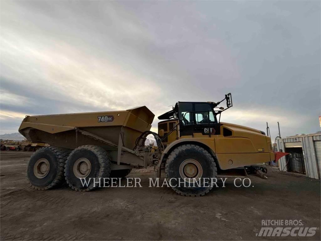 CAT 740 GC TG ساحبات مفصلية